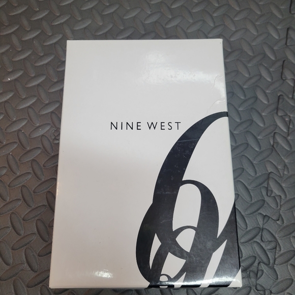 NEW Nine West tan suede high heels size 8 - Picture 6 of 7